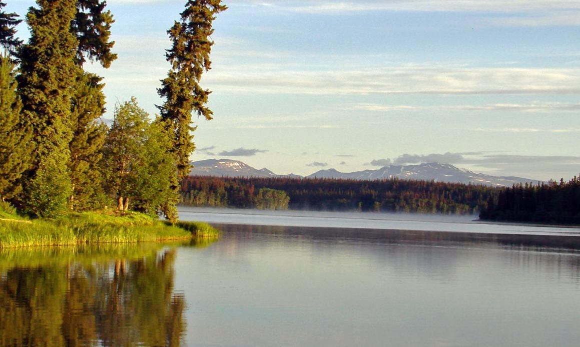 Eagle'S Nest Resort Anahim Lake Exterior photo
